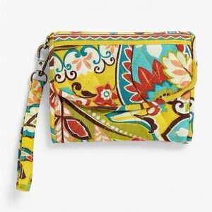 Vera Bradley Provençal Pattern Wristlet Wallet Envelope Flap Magnetic Closure